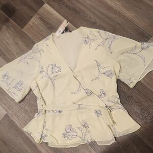 NWT PETITE LARGE BLOUSE FROM BANANA REPUBLIC